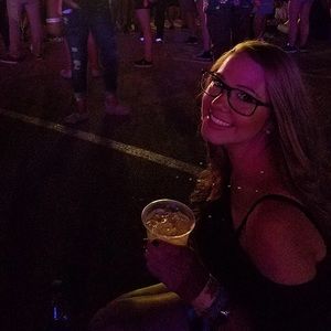 Meet your Posher, Nicole